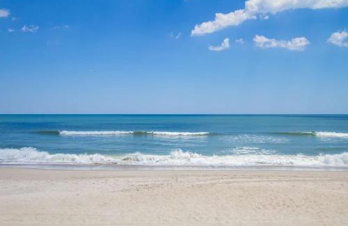 North Carolina Coast House | The Wright Place by Carolina Beach Realty