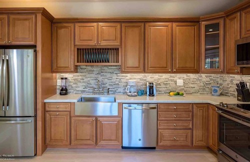 Historic Seaport House | *THE ZESTY LIME @ OLD TOWN* Beautifully Restored Home + LAST KEY SERVICES…