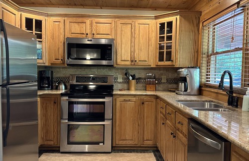 Ferguson Cabin | Theater Room,Pool Table,Foosball,HotTub,WiFi,Views