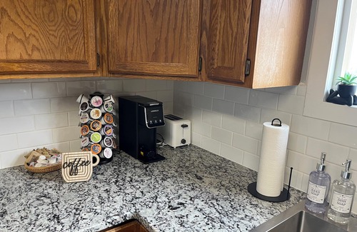 Spokane House | Theater Vibes with 7 Comfy beds!