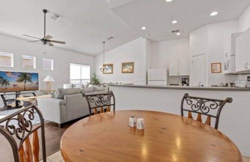 Tuscan Hills House | Themed 4 bed house, private pool , Close to Disney