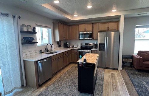 Nampa House | This 3-bedroom home is a hotspot for events, weddings and The Ford Idaho Center!