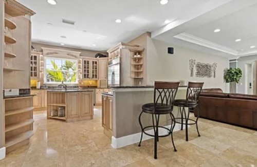 Tierra Verde House | This 3698 square feet Single Family home has 4 bedrooms and 4 bathrooms