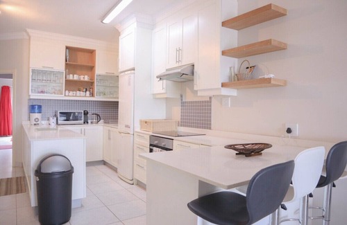 Dolphin Coast Apartment | This apartment is a 3 bedroom(s), 2 bathrooms, located in Dolphin Coast, KwaZulu-Natal.