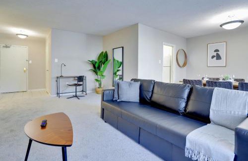 Aurora Highlands Apartment | This Apt is Perfect For Business Trips or a Relaxing Vacation
