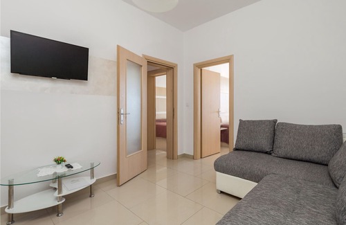 Stinica House | This beautiful vacation house is located above the small town of Stinica, a former fishing village.