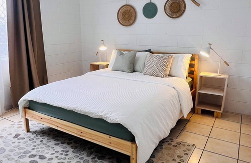 Miles End Apartment | This completely renovated two-bedroom unit is a gorgeous & cosy space.