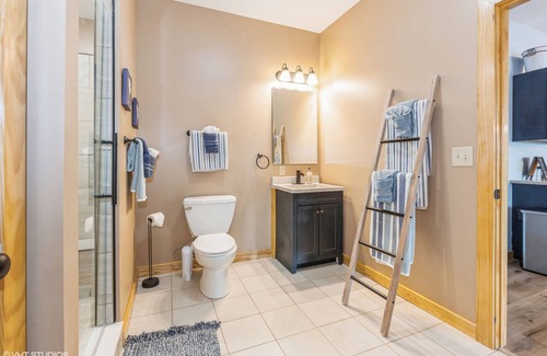 La Porte Apartment | This duplex is a 2 bedroom(s), 2 bathrooms, located in La Porte , IN.