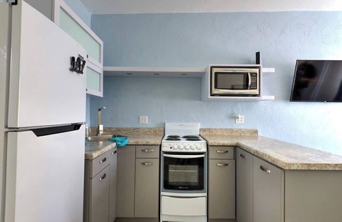 Santurce Apartment | This fourplex is a 6 bedroom(s), 4 bathrooms, located in San Juan, PR.