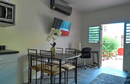 Santurce Apartment | This fourplex is a 6 bedroom(s), 4 bathrooms, located in San Juan, PR.