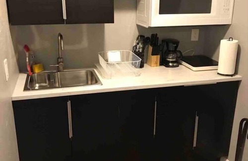 Pacific Terrace Hotel | This hotel is a 0 bedroom(s), 1 bathrooms, located in San Diego, CA.