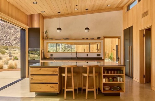 Inland Empire House | This house is a 2 bedroom(s), 2 bathrooms, located in Joshua Tree, CA.