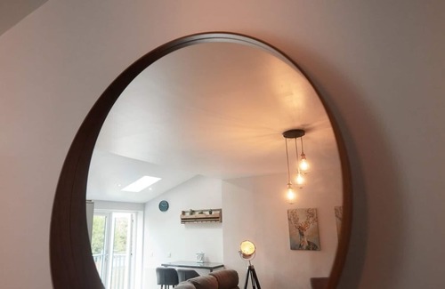 Larkhall House | This house is a 3 bedroom(s), 2 bathrooms, located in Stonehouse, Scotland.