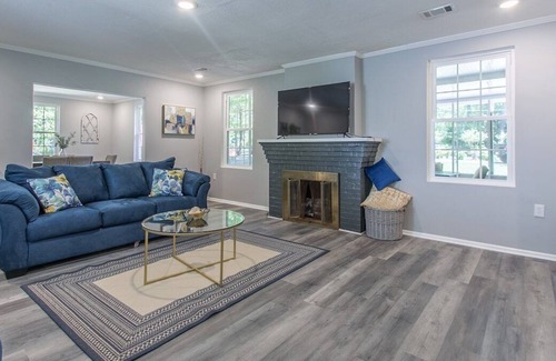 Macon House | This house is a 4 bedroom(s), 2 bathrooms, located in Macon, GA.