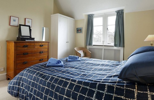 Chipping Norton Cottage | This lovely cottage is spacious, well situated and very comfortable.