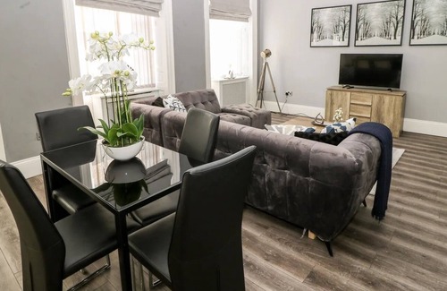 Wakefield Apartment | This serviced apartment is a 1 bedroom(s), 1 bathrooms, located in West Yorkshire, England.
