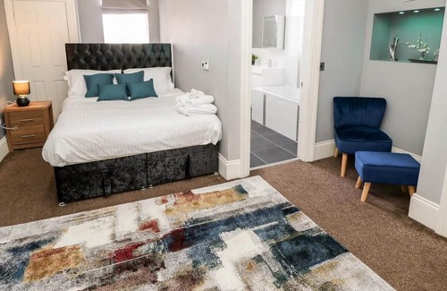 Wakefield Apartment | This serviced apartment is a 1 bedroom(s), 1 bathrooms, located in West Yorkshire, England.