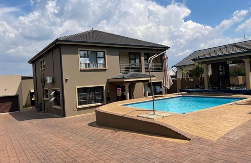 Germiston Apartment | Thokomala Guest House