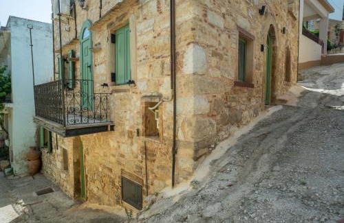 Ionia Apartment | Tholopotami Stone House