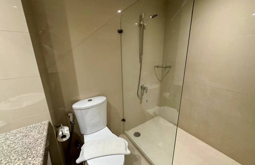 Ramkhamhaeng Hotel | Thomson Hotel Huamark