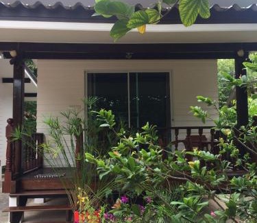 Khlong Khut House | Thongsuwan Resort