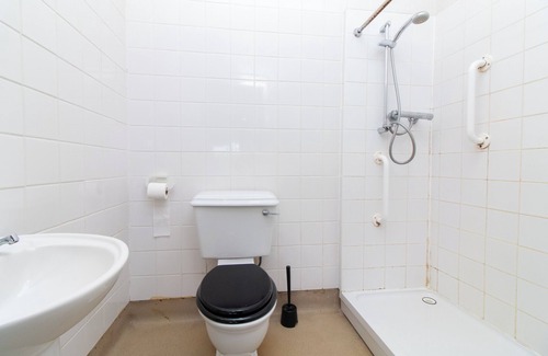 Shirley House | Thornbury Guest House Room 8