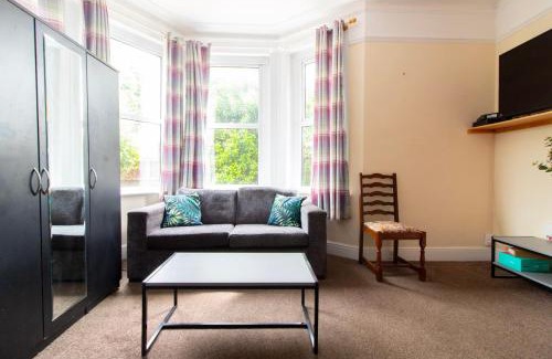 Shirley House | Thornbury Guest House Room 1