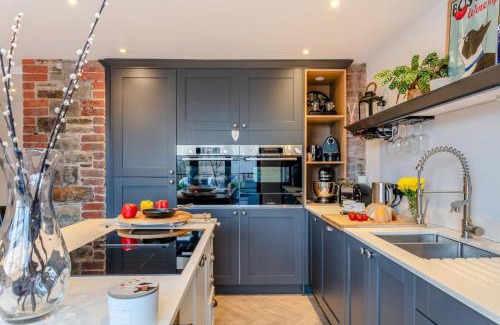 Bishops Tawton House | Thorncliffe Mews