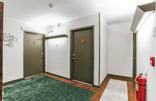 Cheyney Apartment | Thornton Studio with Kitchenette