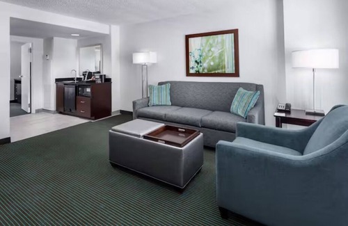 Florida Central Atlantic Coast Hotel | Three All-in-One Orlando Suites Perfect for Both Relaxation + Busy Park Visits