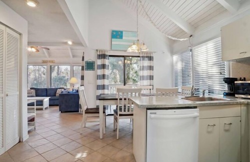 Night Heron House | Three Bedroom, Two Bath Sea Pines Home
