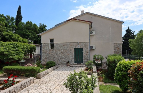 Klenovica Apartment | Three bedroom apartment with balcony and sea view Klenovica, Novi Vinodolski (A-5516-a)