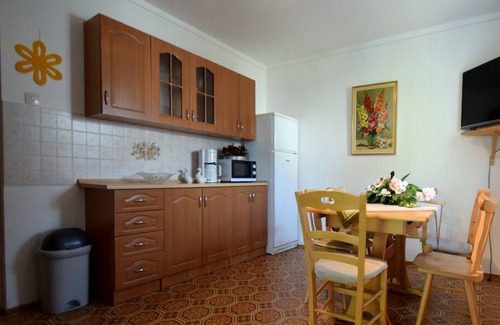 Vantacici Apartment | Three bedroom apartment with terrace Vantačići, Krk (A-20416-a)