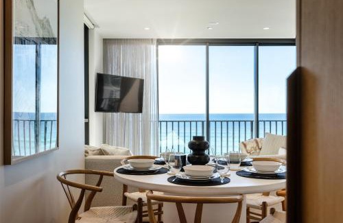 Palm Beach Apartment | Three Bedroom Beachfront Apartment