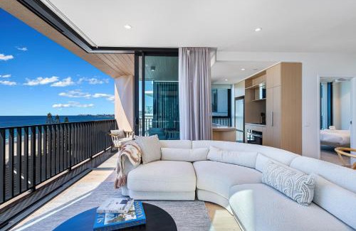 Palm Beach Apartment | Three Bedroom Beachfront Apartment