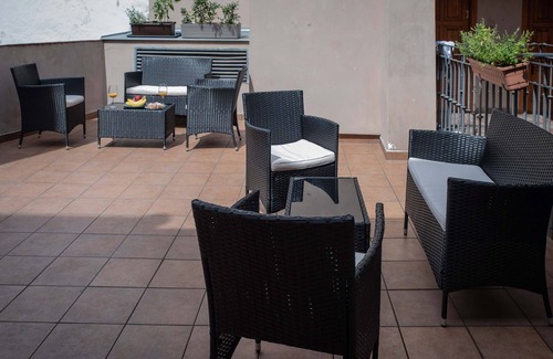Prague 1 Apartment | Three bedroom duplex apartment with large living room, two bathrooms and kitchen