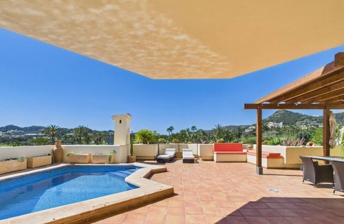 El Beal Apartment | Three-Bedroom El Coto Penthouse with Private Pool