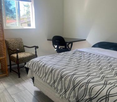 Downtown Victoria House | three bedroom near uvic
