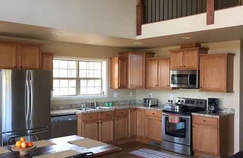 Rockwood House | Three Bedroom, Three Bath Hilltop Retreat