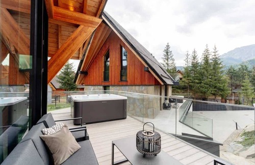 Koscielisko House | Three-Bedroom Villa with jacuzzi B