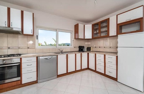 Velim Apartment | Three Bedroom with Balcony Sweet Apartment Iva & Luca