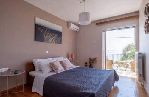 Nea Kios House | Three floor beach house with huge beautiful garden!