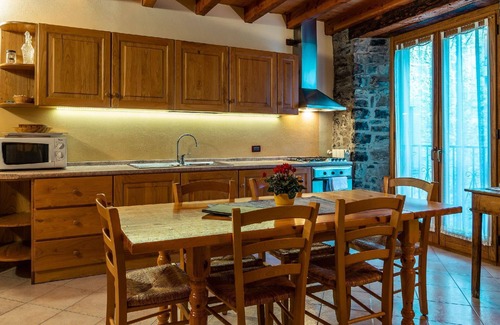 Zorzino Other | Three-level apartment in historic building