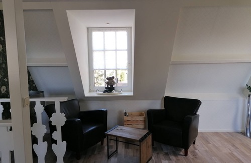 Municipality of Enkhuizen House | Three spacious and luxurious rooms, each with a private shower, toilet and TV