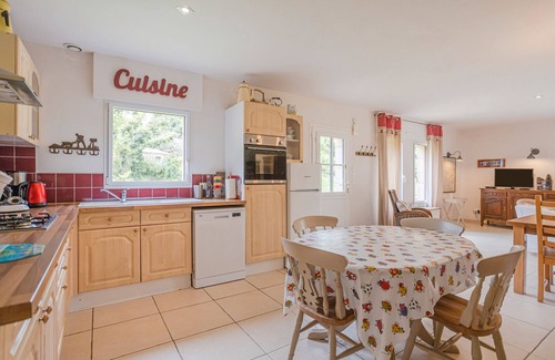 Bono Cottage | "Ti Nevez" House with Private Terrace, Private Garden and Wi-Fi