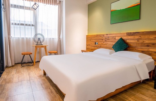 Yongding Bed & Breakfast | Tianmen Mountain Loft Art Inn