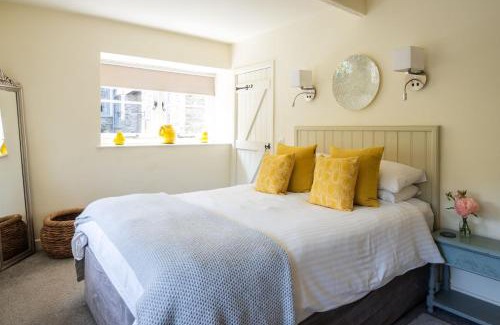 Kingsbridge House | Tickell Cottage