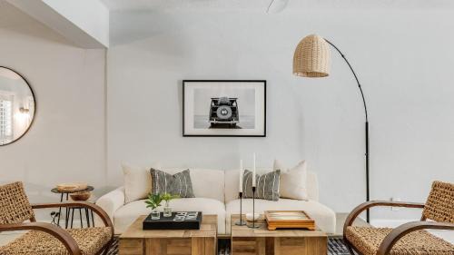 Poinsettia Heights House | Tidal by AvantStay Gorgeous Home Close to Beaches w Pool