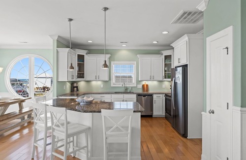 Holden Beach House | "Tides a Wastin' " Private Pool w/Opt Heat, Hot Tub, Tiki Bar, Elevator