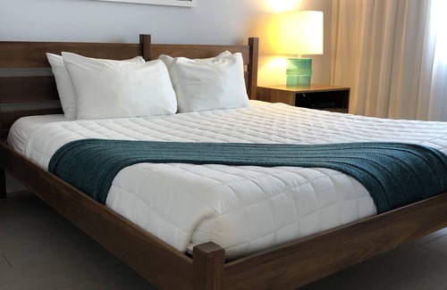 Lauderdale-by-the-Sea Hotel | Tides Inn Hotel